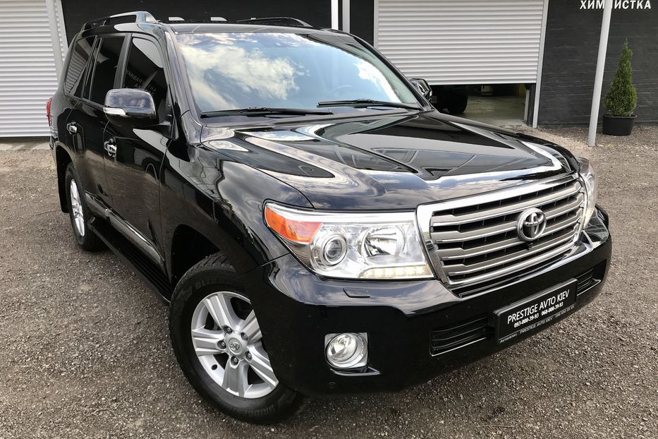 Продам Toyota Land Cruiser 200 PREMIUM Официальный 2014 года в Киеве