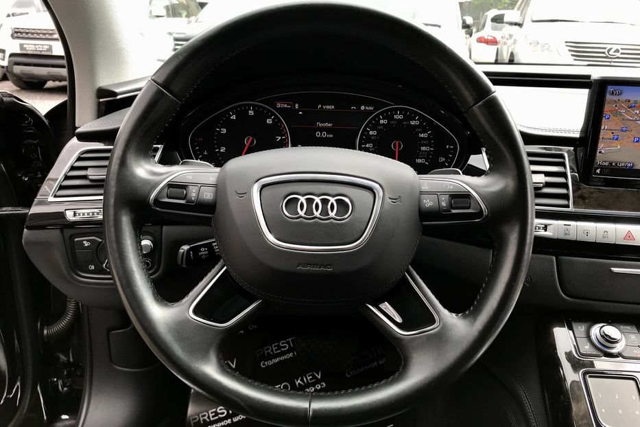 Продам Audi A8 L QUATTRO 2014 года в Киеве