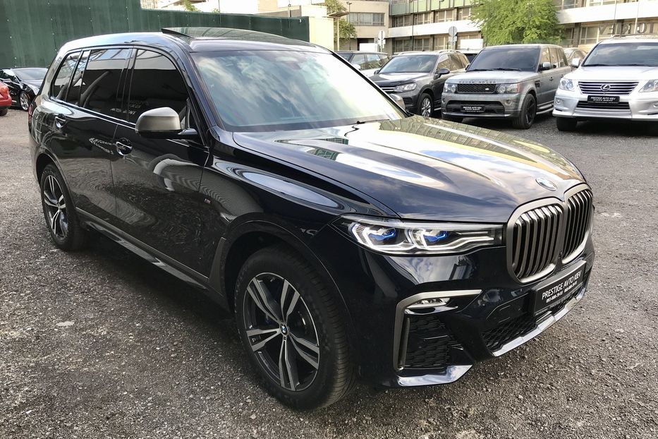 Продам BMW X7 M50i Официал 2019 года в Киеве