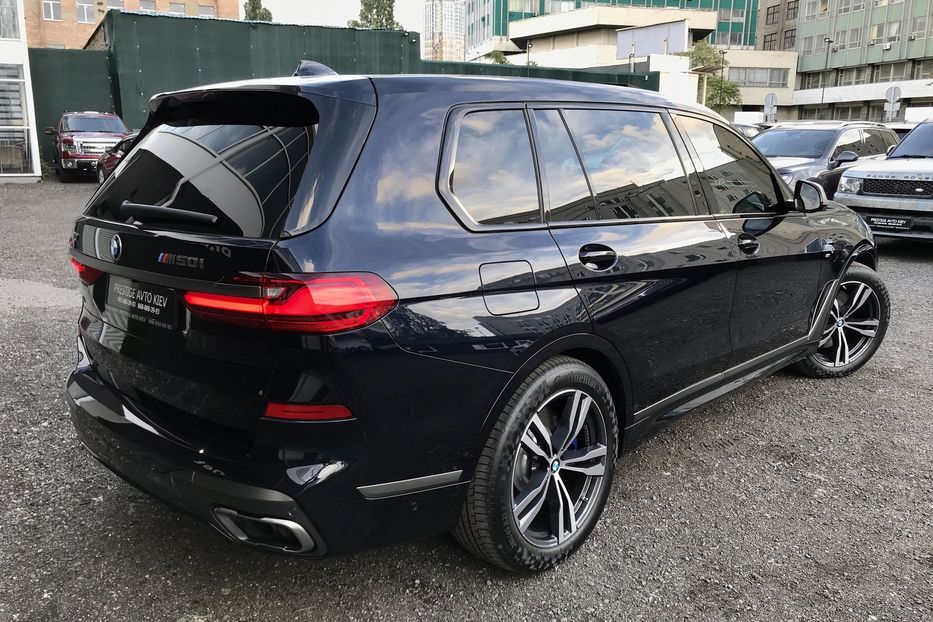 Продам BMW X7 M50i Официал 2019 года в Киеве