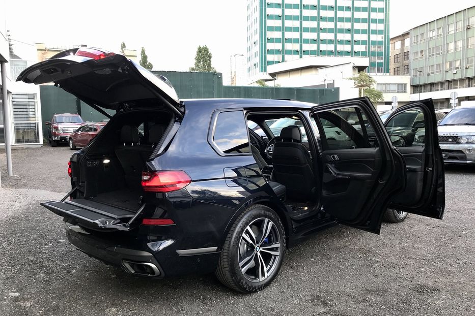 Продам BMW X7 M50i Официал 2019 года в Киеве