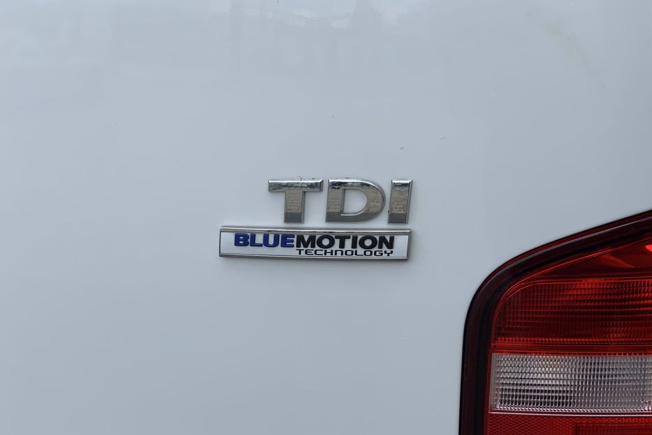 Продам Volkswagen T6 (Transporter) пасс. 2015 года в Киеве