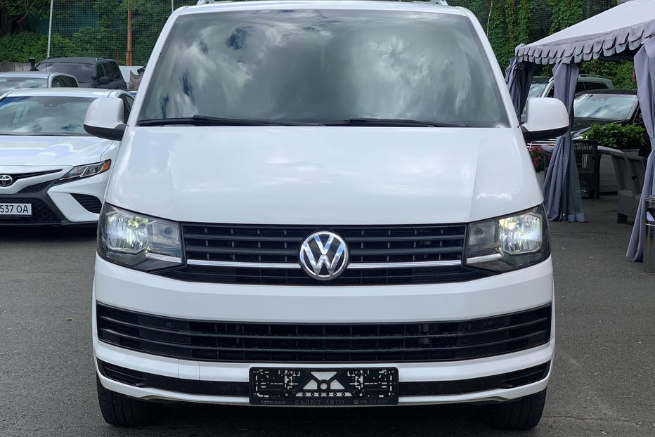 Продам Volkswagen T6 (Transporter) пасс. 2015 года в Киеве