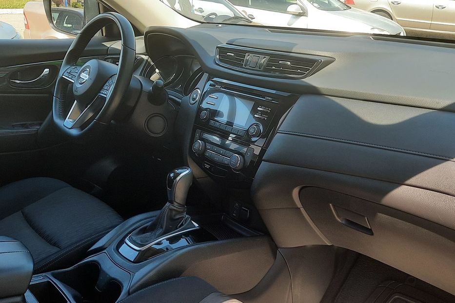 Продам Nissan Rogue SV 2017 года в Николаеве