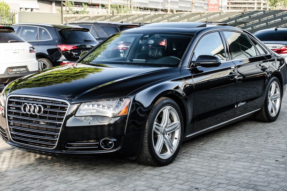 Продам Audi A8 Long 3.0TFSI 2012 года в Киеве