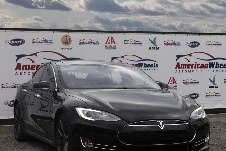 Продам Tesla Model S P85D 2015 года в Черновцах