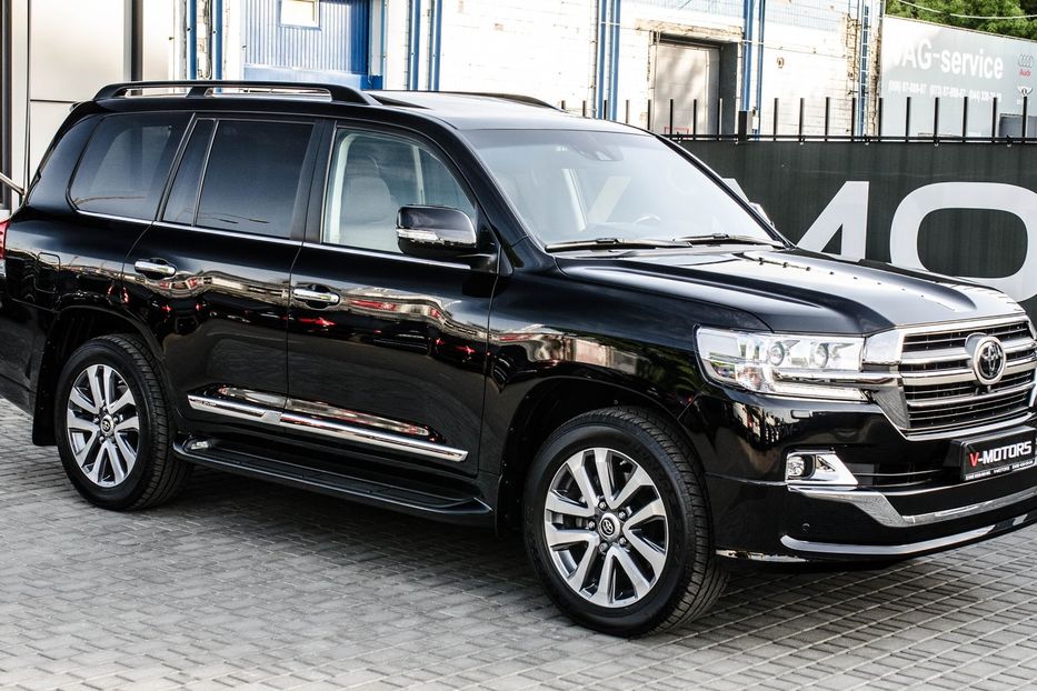 Продам Toyota Land Cruiser 200 4.5D Premium 2019 года в Киеве