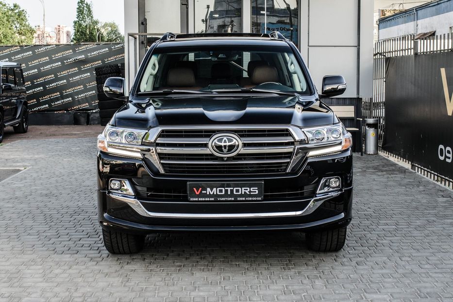 Продам Toyota Land Cruiser 200 4.5D Premium 2019 года в Киеве