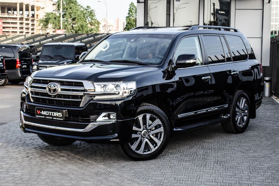 Продам Toyota Land Cruiser 200 4.5D Premium 2019 года в Киеве