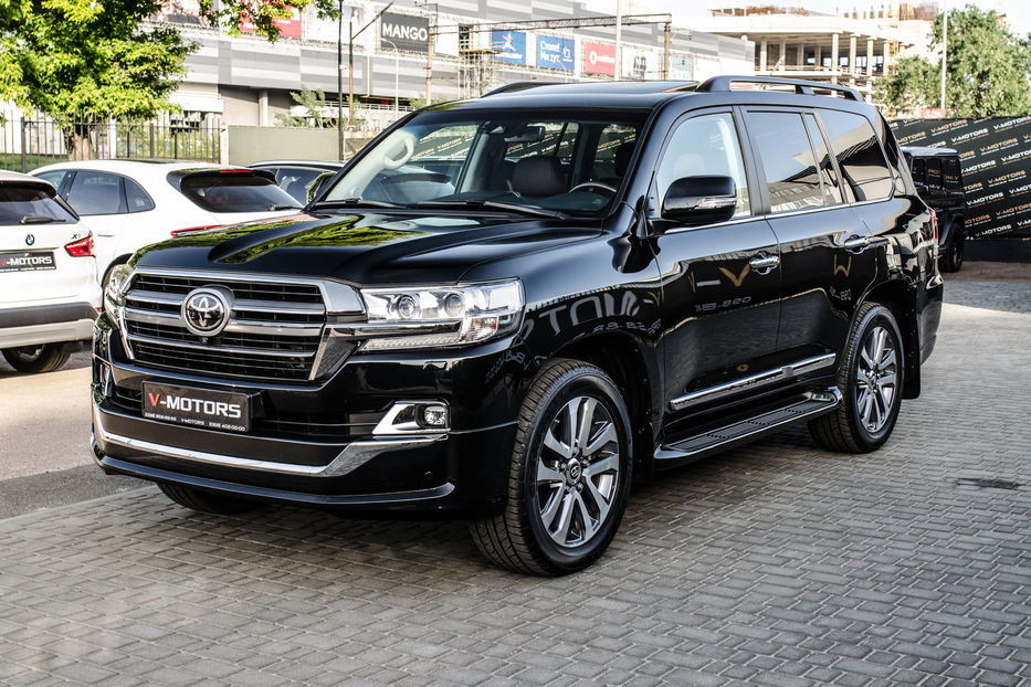 Продам Toyota Land Cruiser 200 4.5D Premium 2019 года в Киеве