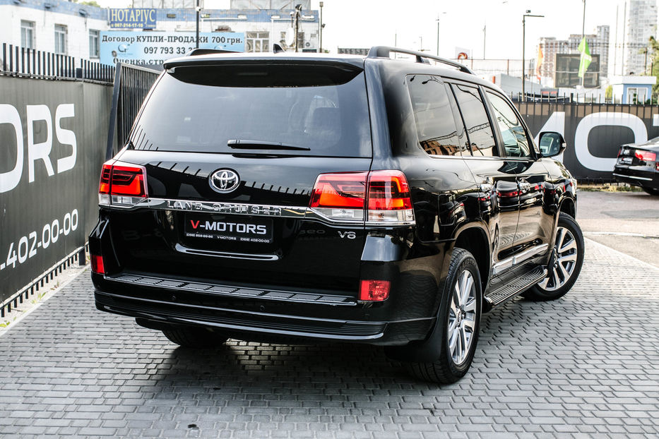 Продам Toyota Land Cruiser 200 4.5D Premium 2019 года в Киеве