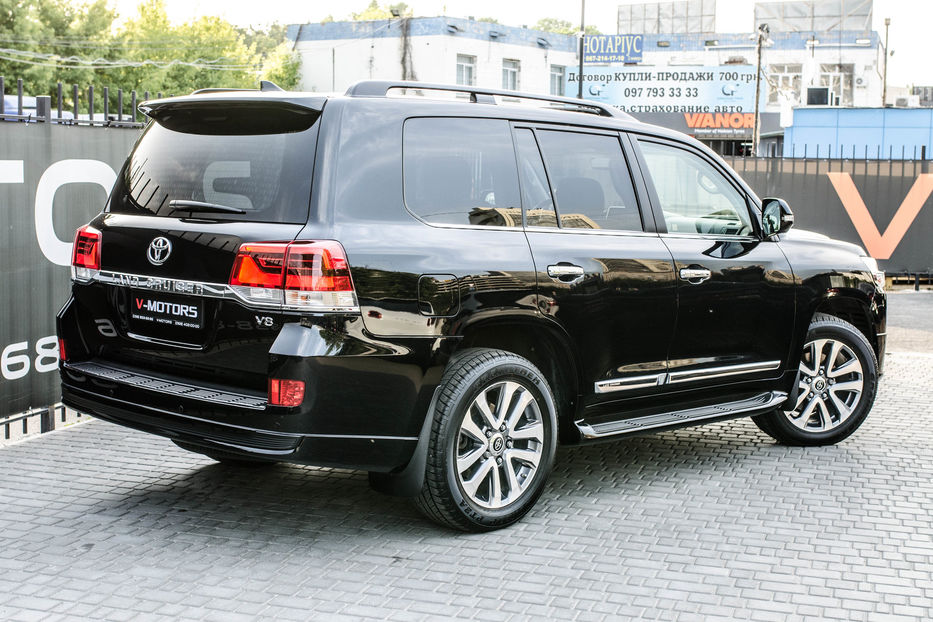 Продам Toyota Land Cruiser 200 4.5D Premium 2019 года в Киеве