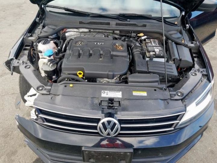 Продам Volkswagen Jetta DIESEL 2015 года в Черновцах