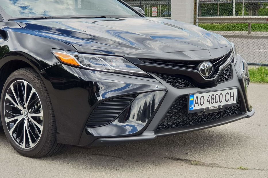 Продам Toyota Camry 2018 года в Киеве