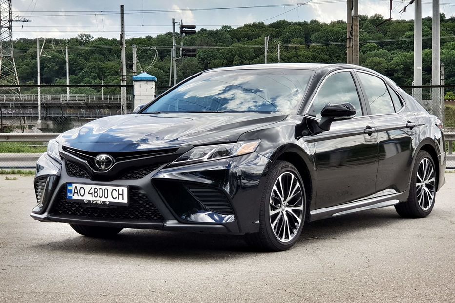 Продам Toyota Camry 2018 года в Киеве