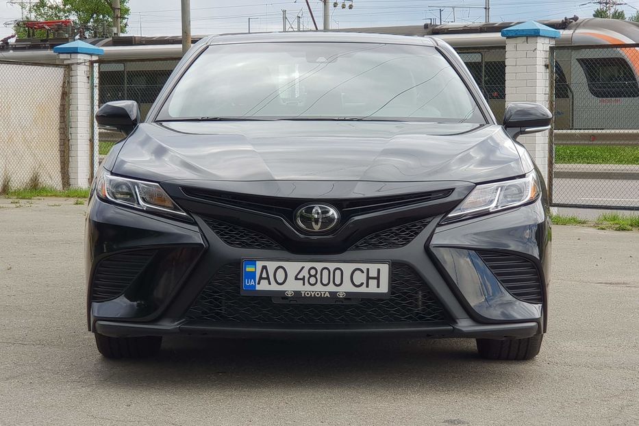 Продам Toyota Camry 2018 года в Киеве