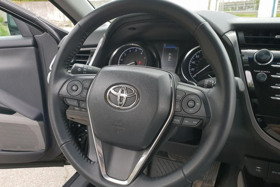 Продам Toyota Camry 2018 года в Киеве