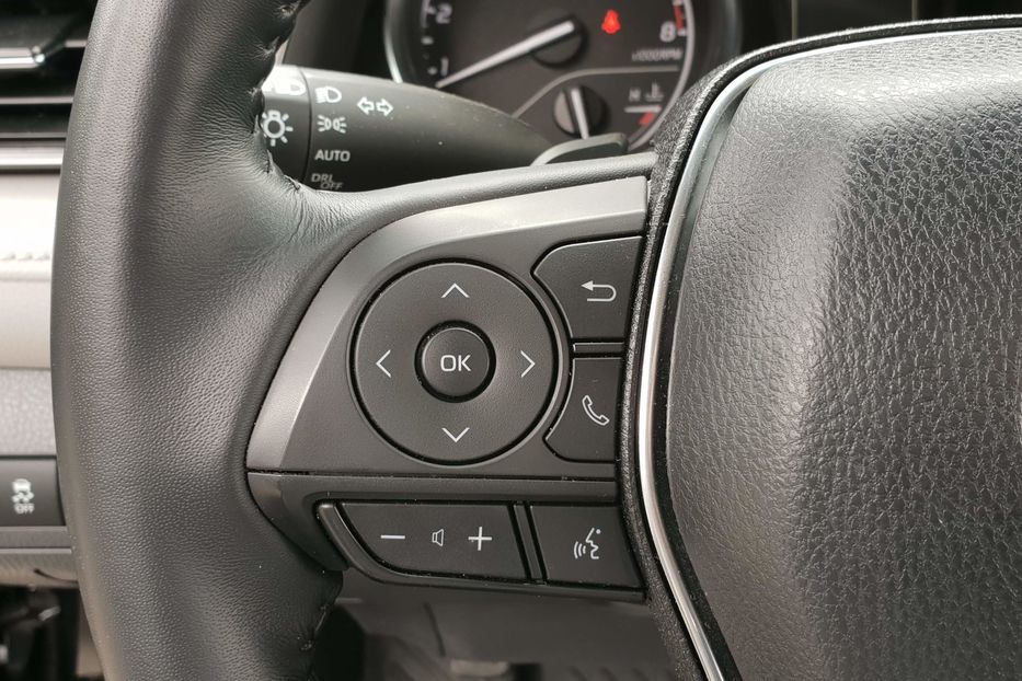 Продам Toyota Camry 2018 года в Киеве