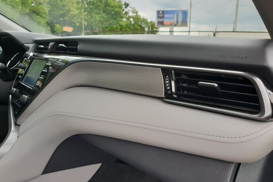 Продам Toyota Camry 2018 года в Киеве
