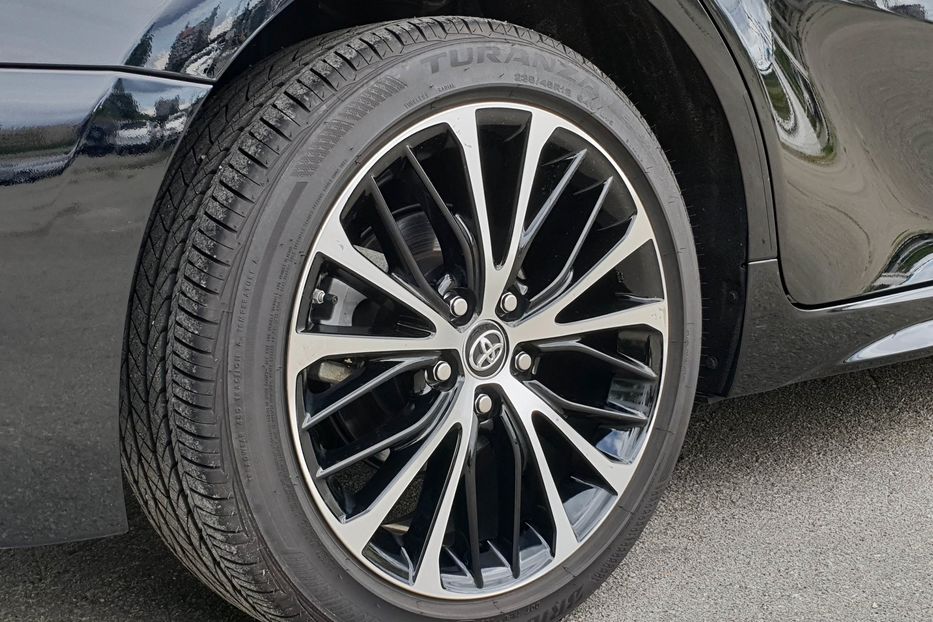 Продам Toyota Camry 2018 года в Киеве