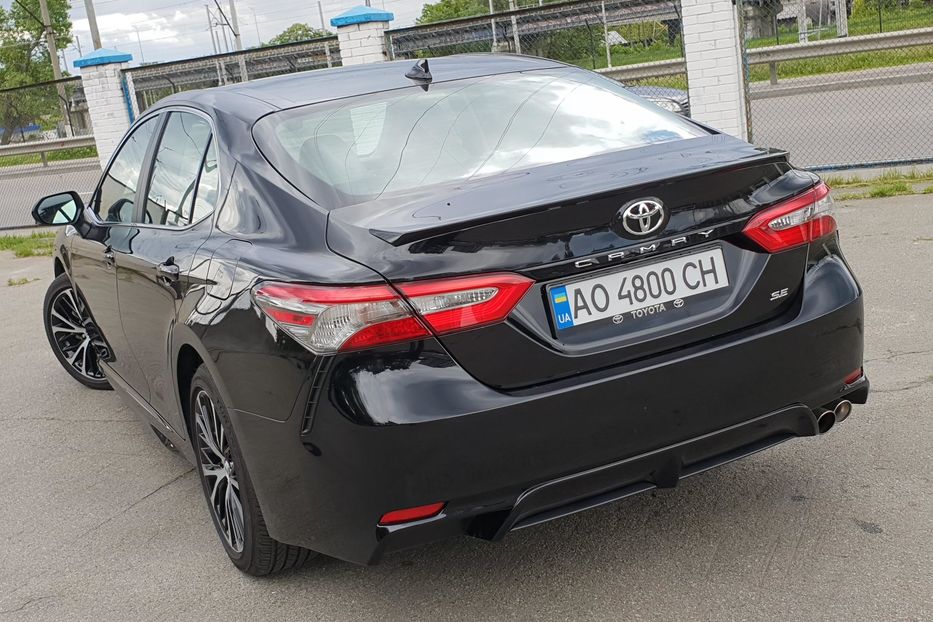 Продам Toyota Camry 2018 года в Киеве