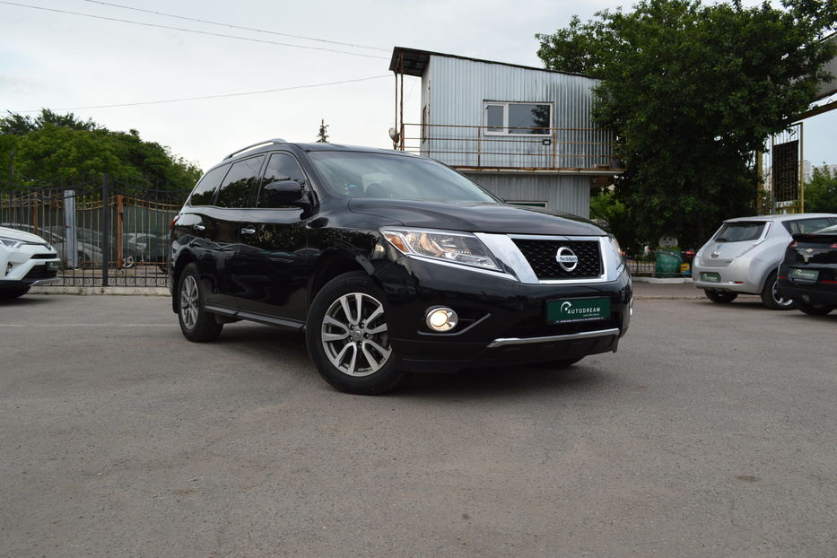 Продам Nissan Pathfinder SV AWD 2015 года в Одессе