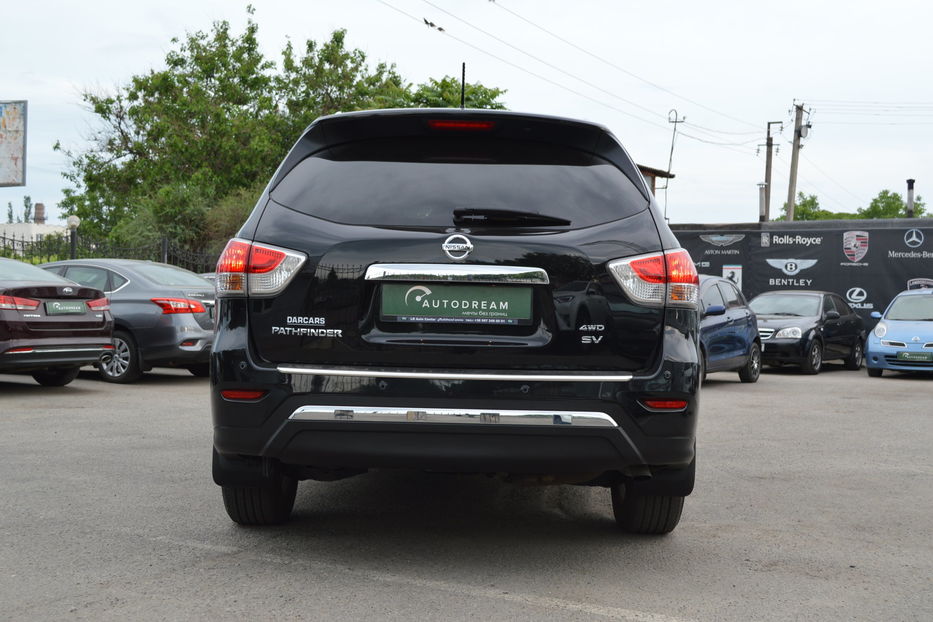 Продам Nissan Pathfinder SV AWD 2015 года в Одессе