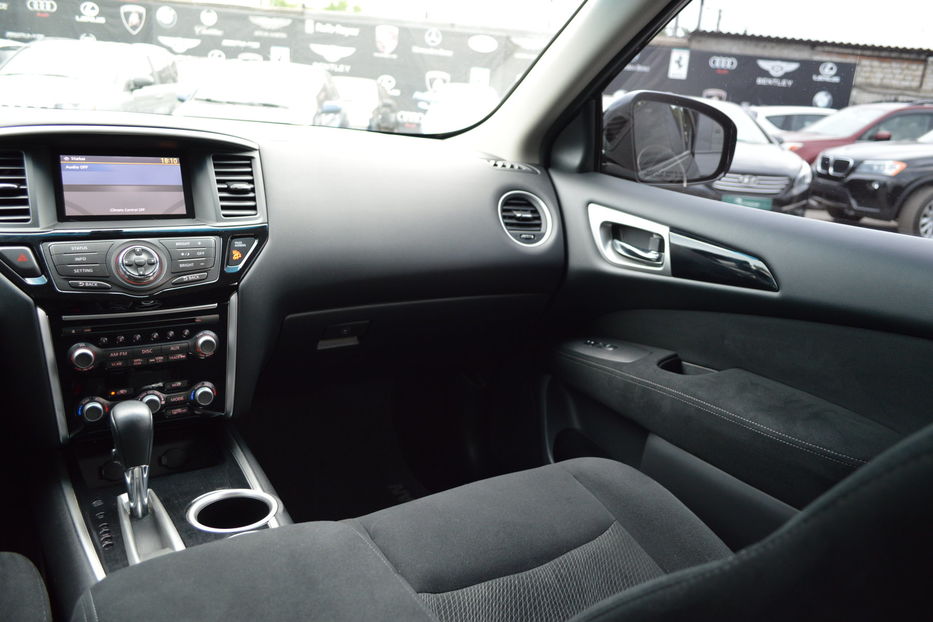Продам Nissan Pathfinder SV AWD 2015 года в Одессе