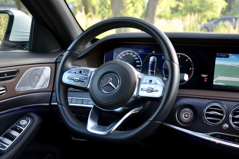 Продам Mercedes-Benz S-Class 400  2018 года в Киеве