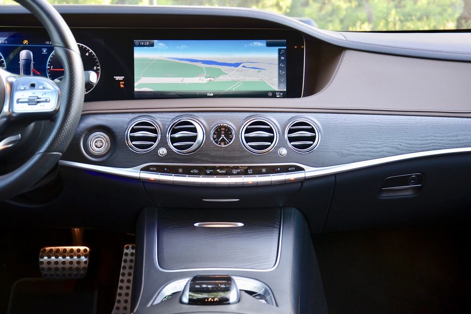 Продам Mercedes-Benz S-Class 400  2018 года в Киеве