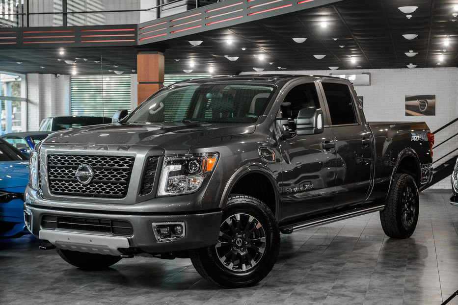 Продам Nissan Titan Pro4X 2018 года в Одессе