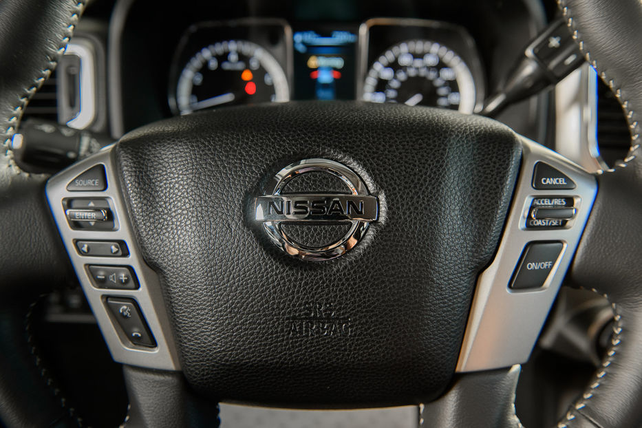 Продам Nissan Titan Pro4X 2018 года в Одессе