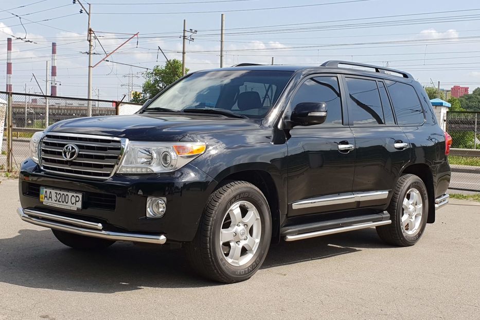 Продам Toyota Land Cruiser 200 PREMIUM 2013 года в Киеве