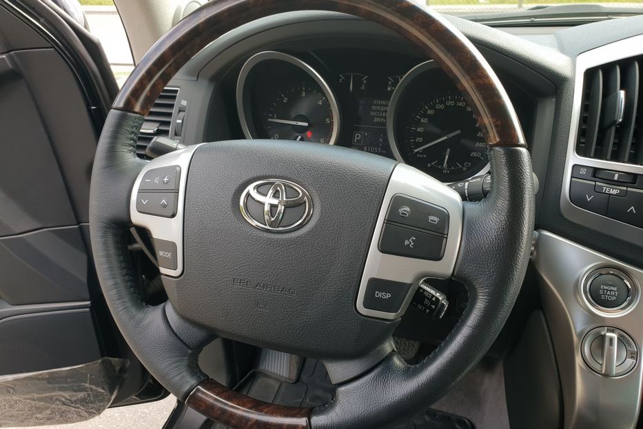 Продам Toyota Land Cruiser 200 PREMIUM 2013 года в Киеве