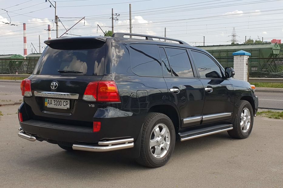 Продам Toyota Land Cruiser 200 PREMIUM 2013 года в Киеве