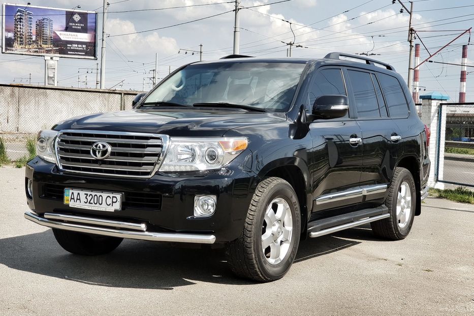 Продам Toyota Land Cruiser 200 PREMIUM 2013 года в Киеве