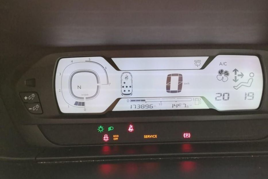 Продам Citroen Grand C4 Picasso e-HDi 115 Business ETG6 2014 года в Львове