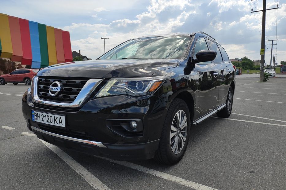 Продам Nissan Pathfinder SV AWD 2017 года в Одессе