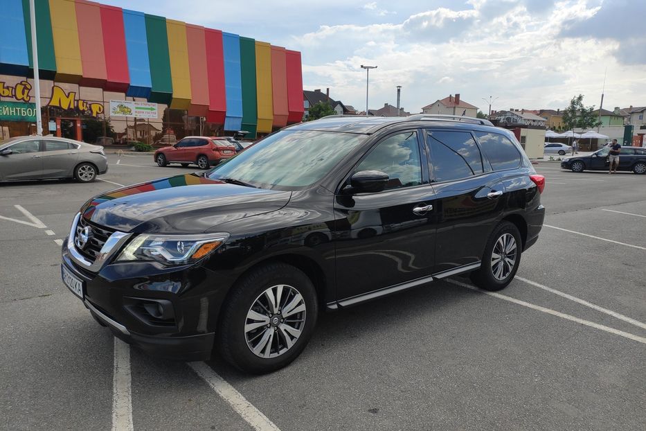 Продам Nissan Pathfinder SV AWD 2017 года в Одессе