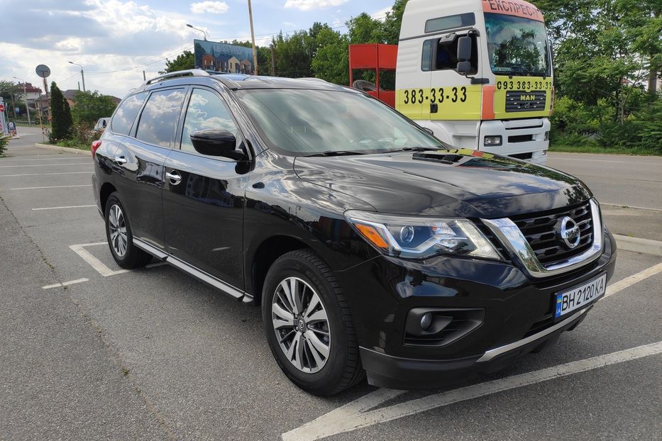 Продам Nissan Pathfinder SV AWD 2017 года в Одессе