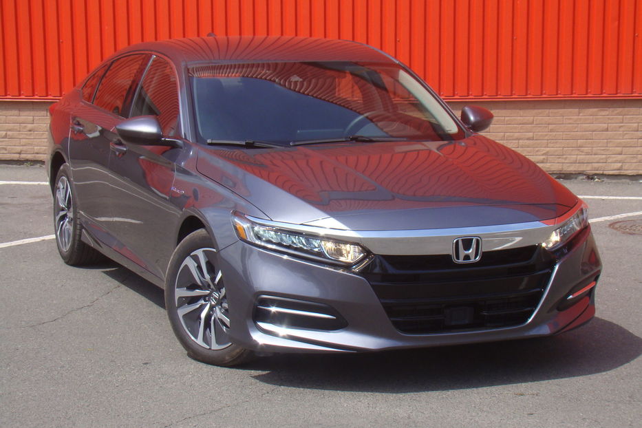 Продам Honda Accord HYBRIDE  2019 года в Одессе