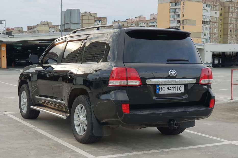 Продам Toyota Land Cruiser 200 PREMIUM 2010 года в Киеве