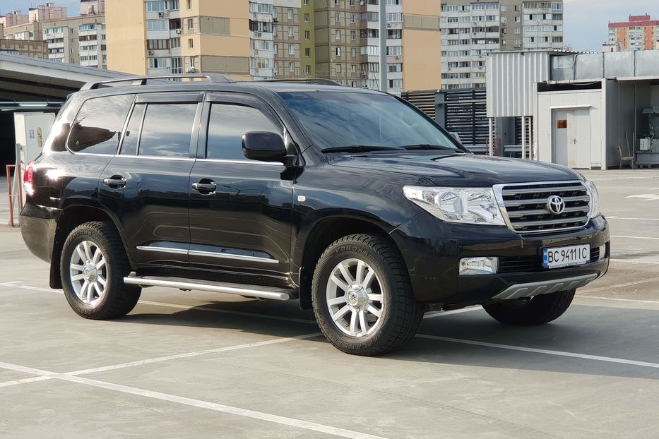 Продам Toyota Land Cruiser 200 PREMIUM 2010 года в Киеве