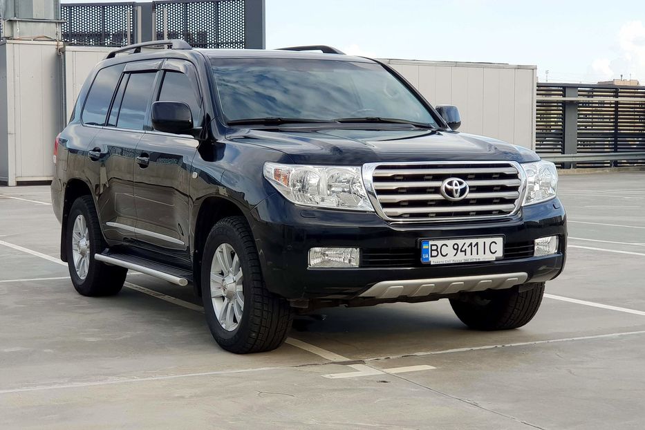 Продам Toyota Land Cruiser 200 PREMIUM 2010 года в Киеве