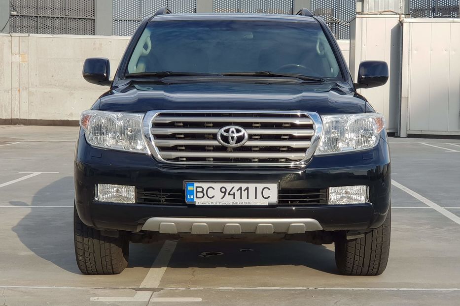 Продам Toyota Land Cruiser 200 PREMIUM 2010 года в Киеве