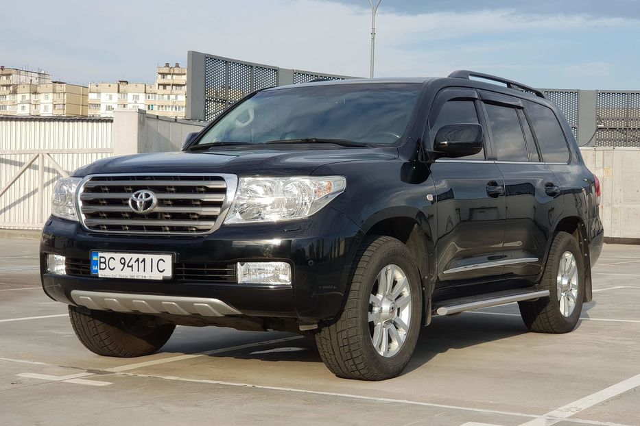 Продам Toyota Land Cruiser 200 PREMIUM 2010 года в Киеве