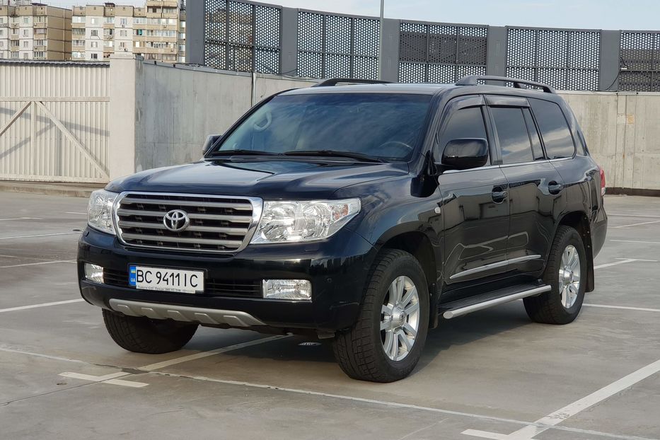 Продам Toyota Land Cruiser 200 PREMIUM 2010 года в Киеве