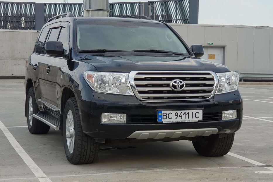 Продам Toyota Land Cruiser 200 PREMIUM 2010 года в Киеве