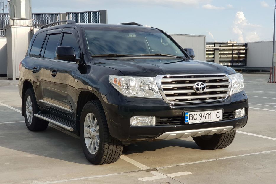 Продам Toyota Land Cruiser 200 PREMIUM 2010 года в Киеве