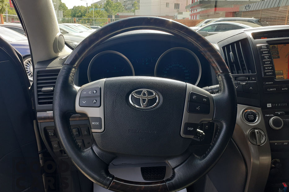 Продам Toyota Land Cruiser 200 2011 года в Одессе